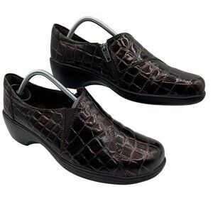 Clarks Bendables Womens 9 M Brown Vegan Croc Zip Slip On Comfort Shoe Old Money